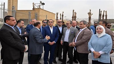 رئيس الوزراء يتابع سير العمل بمشروع حدائق الفسطاط (صور)