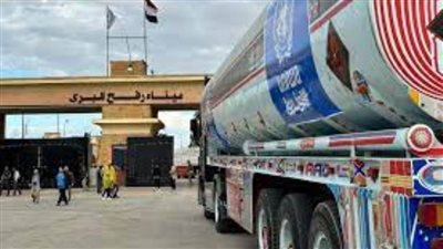 تقارير إعلامية: دخول 129 ألف لتر سولار وشاحنتى غاز إلى غزة