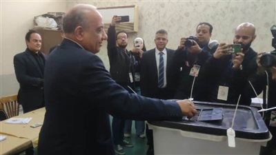 رئيس قطاع الارشاد الزراعي يدلي بصوته بلجنة الجامعه العمالية في مدينة نصر