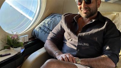 في طيارة خاصة.. أحمد سعد يسافر إلى الرياض استعدادا لحفل ميدل بيست