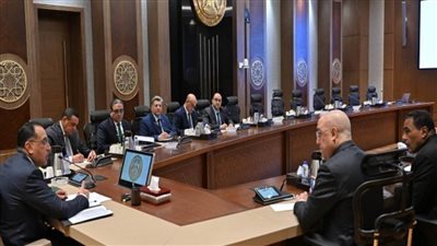 رئيس الوزراء يتابع عددًا من ملفات العمل بمحافظة مطروح
