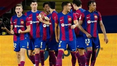 برشلونة يفلت من كمين ألميريا ويفوز 3-2 في الدوري الإسباني