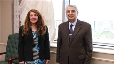وزير الكهرباء يستقبل سفيرة الولايات المتحدة الأمريكية لدى مصر لبحث سبل التعاون (صور)