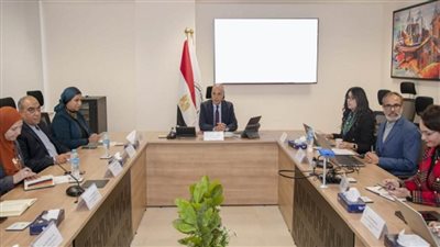 وزير الري يتابع موقف الدراسة المتكاملة لترعة السويس (صور)