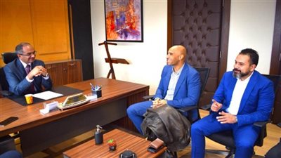 نائب وزير الإسكان يلتقي مسؤولي إحدى الشركات الألمانية لتطوير إدارة مياه الشرب (صور)