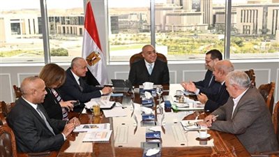 وزير الإسكان يتابع أعمال شركة التعمير لخدمات الصيانة بمشروعات الإسكان الاجتماعي ودار مصر (صور)