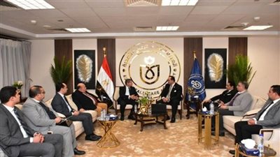 رئيس هيئة الرعاية الصحية يلتقي الرئيس التنفيذي لشركة مصر للتأمين (صور)