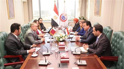 وزير الصحة والسفير القطري يبحثان توسيع أفق التعاون بين البلدين في القطاع الصحي (صور)