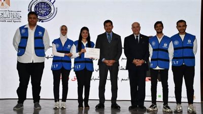 وزير الشباب يُكرم الكيانات الشبابية لجهودهم في تنمية الوعي والمشاركة السياسية