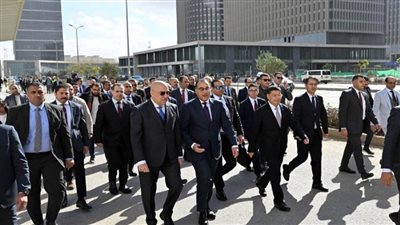 وزير الإسكان: مصر انطلقت انطلاقة قوية ومناسبة تليق بتاريخها ومكانتها (صور)