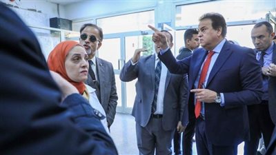 وزير الصحة يتفقد أعمال التطوير الجارية بمستشفى الشيخ زايد المركزي (صور)