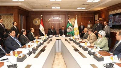 وزير التنمية المحلية ورئيس هيئة قضايا الدولة يوقعان اتفاقية لتعزيز التعاون في مجال العدالة الناجزة (صور)