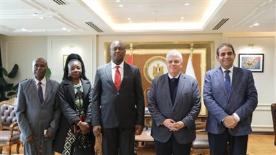 وزير التعليم العالي يستقبل سفير الكونغو الديموقراطية لبحث أطر التعاون المشترك (صور)