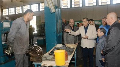 خلال زيارة مفاجئة لشركة هليوبوليس للصناعات الكيماوية.. وزير الإنتاج الحربي: مستمرون في الجولات التفقدية المفاجئة للجهات التابعة