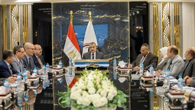 وزير الدولة للإنتاج الحربي يتابع موقف موازنة شركات ووحدات الإنتاج الحربي للعام المالي 2023/2024 (صور)