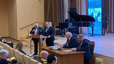 السفير المصري بموسكو يشارك احتفالات «المحاربين القدماء الروس» في مصر (صور)
