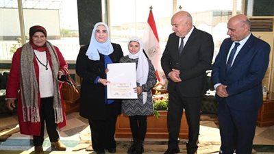 وزيرة التضامن تكرم 5 من أبناء مصر لحصولهم على مراكز متقدمة في الذكاء الاصطناعي (صور)