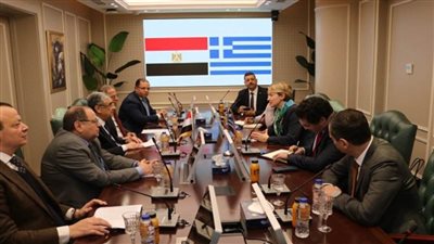 وزير الكهرباء يستقبل نائبة وزير البيئة والطاقة اليوناني لبحث سبل التعاون (صور)
