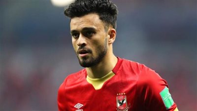 قرار عاجل من الأهلي بشأن صلاح محسن