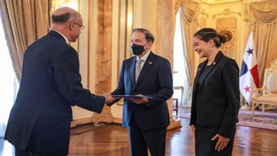 سفير مصر يقدم أوراق اعتماده في بنما وكوستاريكا (صور)