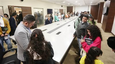 إقبال كبير على حفل توقيع مؤلفات عمرو عبد الحميد في معرض القاهرة