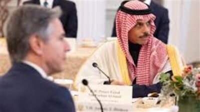 رئيس الوزراء يبحث مع وزير الإعلام السعودي التنسيق بين الجهات الإعلامية بالبلدين