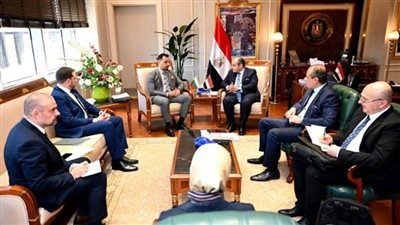 وزير التجارة يبحث مع نظيره البلغاري سبل تعزيز العلاقات الاقتصادية المشتركة (صور)