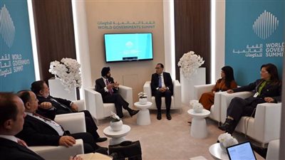 رئيس الوزراء يلتقي رئيس البنك الدولي والوفد المرافق له