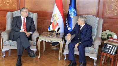 الفريق أسامة ربيع يبحث سبل التعاون مع السفير الهولندي في مجالات التدريب والتحول الأخضر (صور)