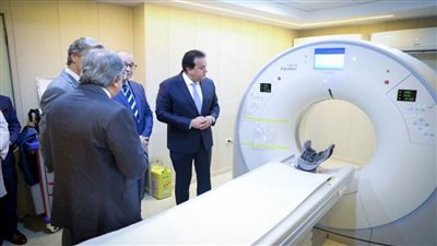 وزير الصحة يتفقد مستشفى إمبابة العام ويتابع عمل وحدة الأشعة المقطعية متعددة الفحوصات المقدمة من الحكومة الكندية (صور)