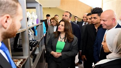وزيرة الهجرة تزور مدرسة إيجيبت جولد للتكنولوجيا التطبيقية بمدينة العبور (صور)