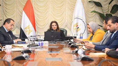 وزيرة الهجرة تعقد اجتماعا مع أعضاء ورموز الجاليات المصرية في رومانيا وبلغاريا (صور)