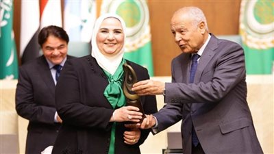 جامعة الدول العربية تكرم وزيرة التضامن في اليوم العربي للاستدامة (صور)