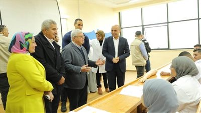 وزير التعليم العالي يتفقد عددا من المشروعات الجديدة بجامعة دمنهور (صور)