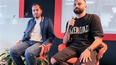 الشاعر وجابر في ندوة 