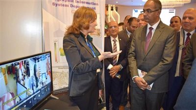 محافظ الإسكندرية ونائب وزير الإسكان يفتتحان مؤتمر استدامة الصناعة الوطنية في مجال خدمات المياه والصرف الصحي (صور)