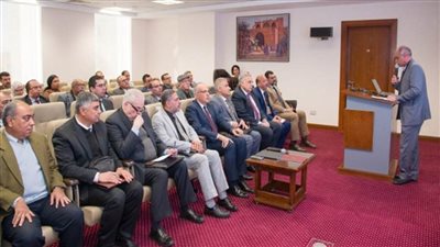 وزير الري يشهد ورشة عمل التغيرات المناخية والهيدرولوجية واستعداد البنية التحتية للمجاري المائية والشواطئ (صور)