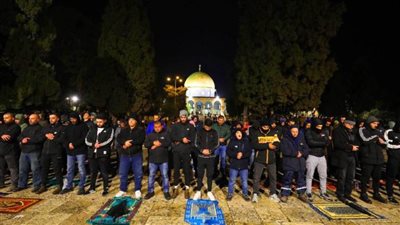 35 ألف مصلٍ يؤدون صلاتي العشاء والتراويح بالمسجد الأقص