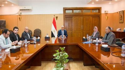 وزير الري: مراجعة موقف عقود تطهيرات الترع والمصارف (صور)