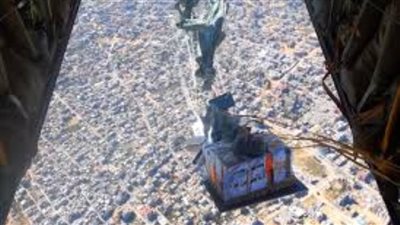 مصر تواصل أعمال الإسقاط الجوي اليومي للمساعدات الإنسانية على شمال قطاع غزة