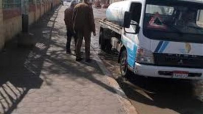 القابضة للمياه : انتشار معدات سحب تجمعات الأمطار بالشوارع والميادين