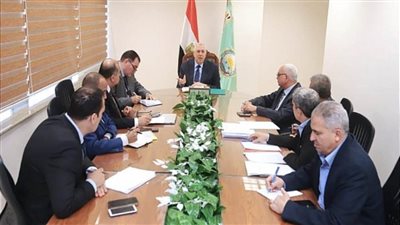 وزير الزراعة يتابع منظومة كارت الفلاح والتحول الرقمي بالتقاوي وتطبيق الـ«GPS» في نقل الأسمدة