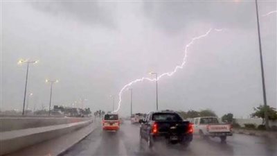 تقلبات جوية حادة وسريعة خلال الساعات المقبلة.. تحذير عاجل من الأرصاد