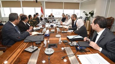 وزير الإسكان يستعرض الإطار العام للاستراتيجية الوطنية للعمران والبناء الأخضر المستدام