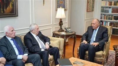 سامح شكري يستقبل وفدا من حركة فتح