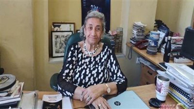 مهرجان أسوان الدولي لأفلام المرأة يكرم أستاذة المونتاج منى الصبان