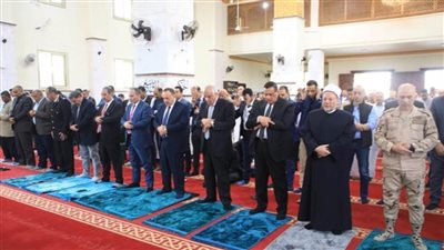 وزير التنمية المحلية ومحافظ الجيزة ومفتي الجمهورية يفتتحون مسجد الروضة بحدائق الأهرام (صور)