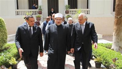 وزيرا الأوقاف والتنمية المحلية ومحافظ الجيزة يلتقون قيادات الدعوة بالجيزة (صور)