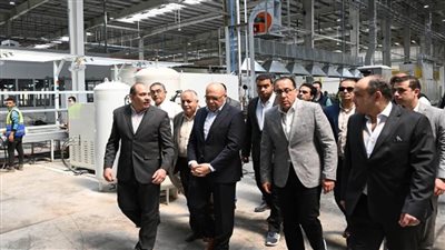 رئيس الوزراء يزور مُجمع 