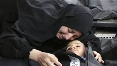 مراسل القاهرة الإخبارية: 12 شهيدا وعشرات المصابين في استهداف الاحتلال للفلسطينيين بغزة